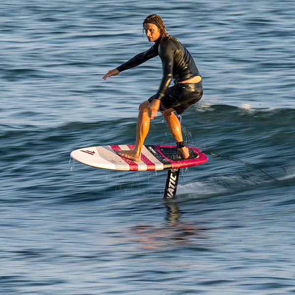 Cours de surf Foil sur la plage du Lion à Lacanau Océan